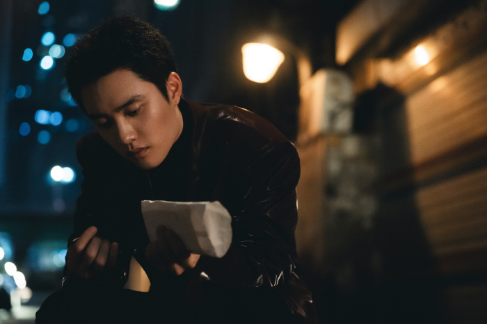 Doh Kyung-soo Takes on His First Villain Role in ‘The Manipulated’