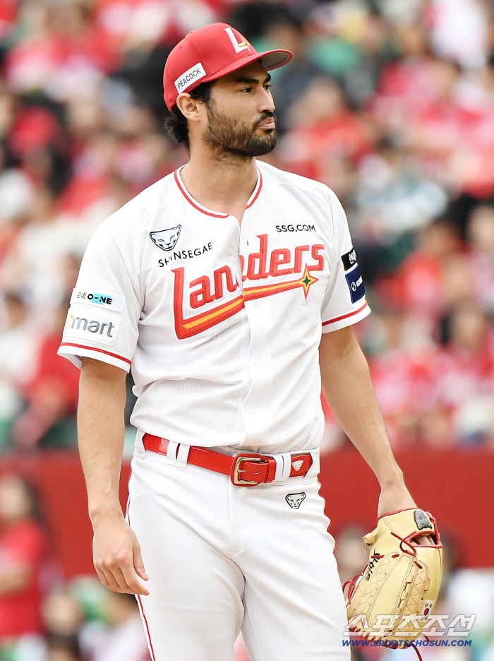 I have something to tell you. The plea of 1.4 billion pitchers with long pride, variables in Game 4 will arise 