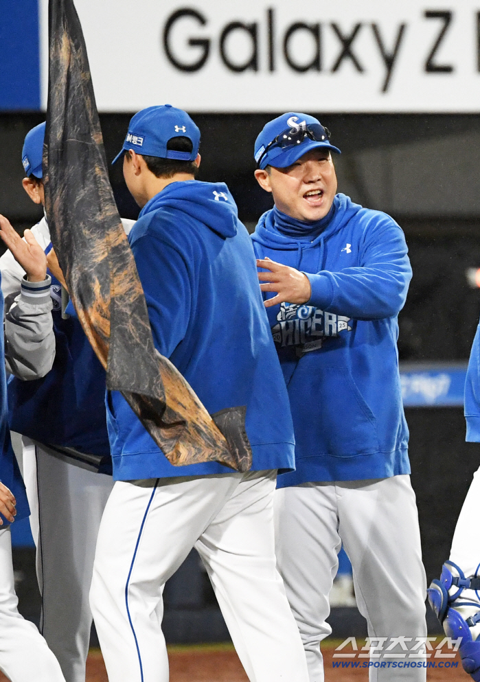 It hit me coolly Samsung's 19-year-old top prospect, who was fearless, was properly beaten, but is it better? Why?