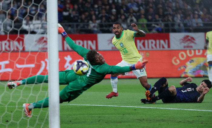  There was no Oh Dae-young, 3 goals in the second half alone, 02→32 Miraculous come-from-behind victory over Brazil for the first time in history! It's inevitable to compare with Daeyoung Oh