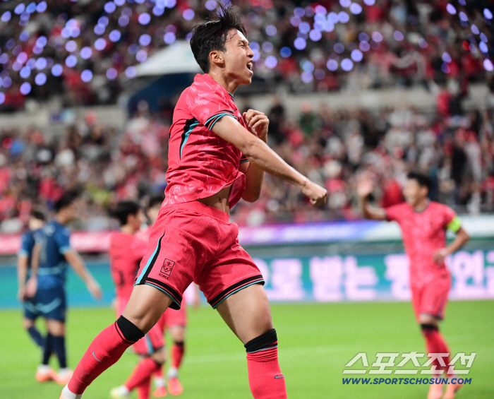 Um Ji-sung goal → Kim Seung-gyu's super save experiment, close in the first half with Paraguay 10 ahead