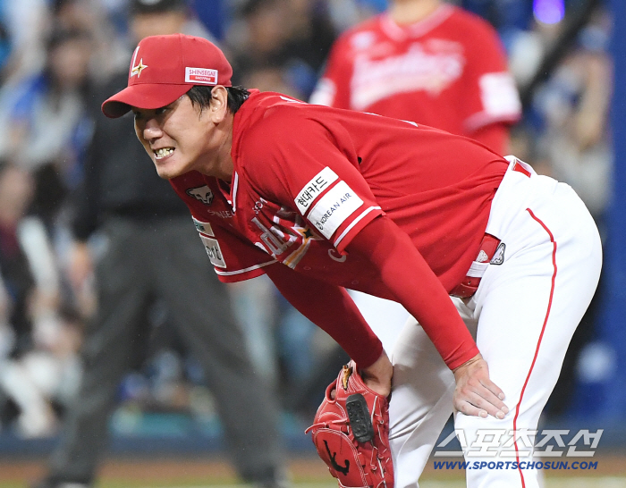  Kim Kwang-hyun needs to get over the bases loaded