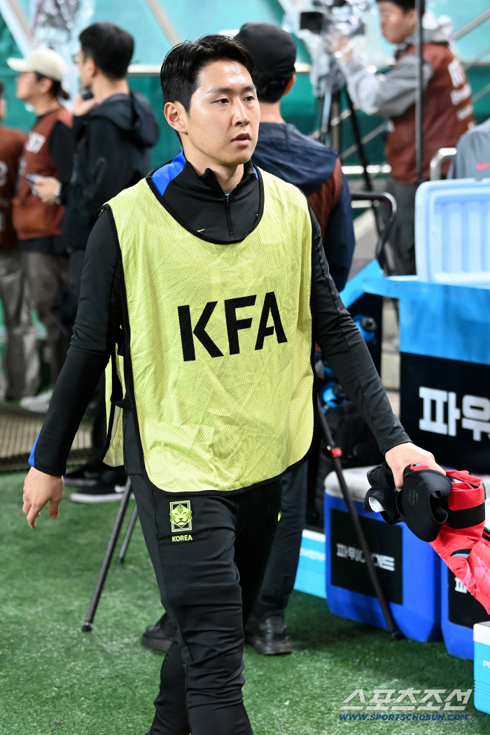 Lee Kangin, as a substitute today