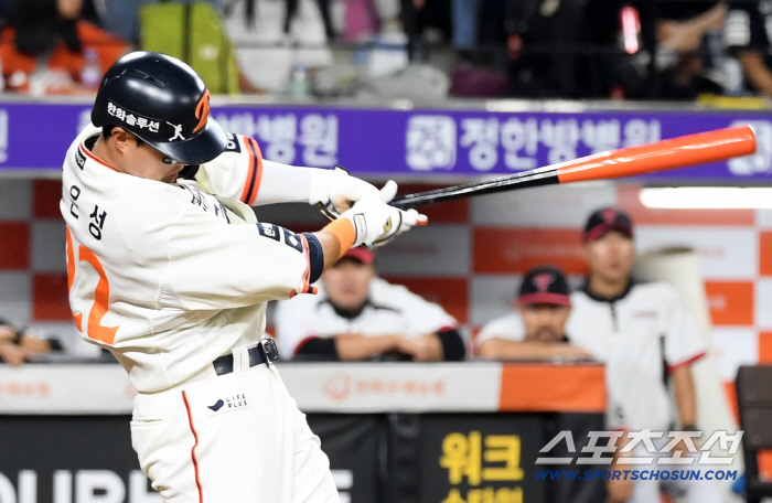 Samsung? SSG? Come on, Captain. I started the strike properly...2G consecutive home runs