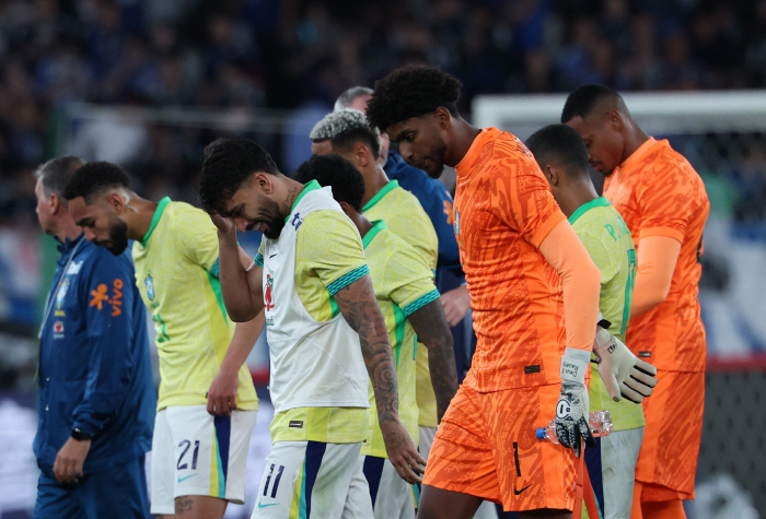 20→23 A come-from-behind loss is also the first time, and Brazil's Ancelotti announced that the team will learn from the group's mental breakdown → balance collapse, and mistakes after losing the match against Japan