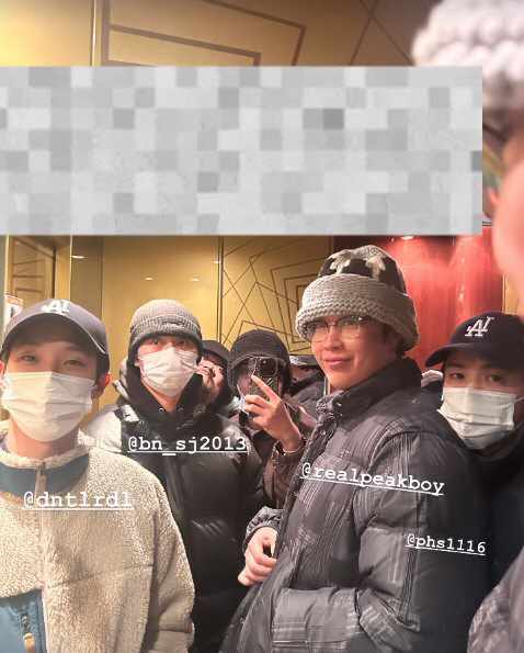 BTS V → Park Seo-joon appeared in the middle of Seoul..Uga Fam captured in Cheongdam-dong