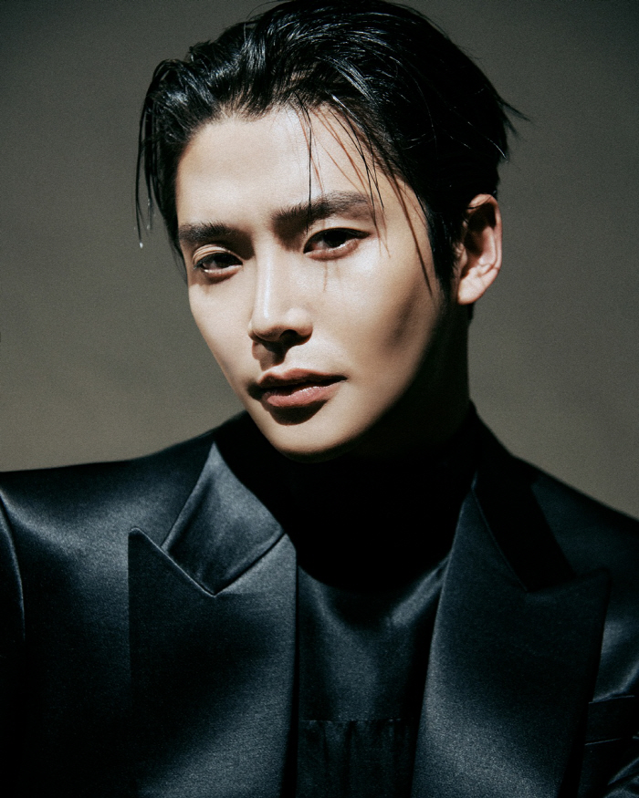 Rowoon Talks About His Bold Transformation and Beard Look in 'The Murky Stream'