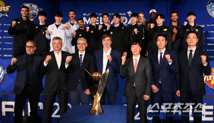 Is there such a difficult season to predict?I'm reluctant to predict the championship, and there will be no first place in the men's league in the V-League