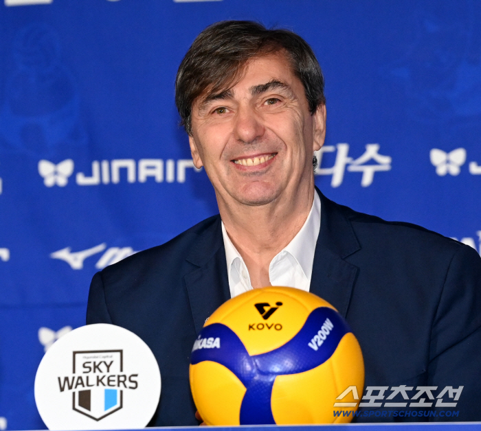 Is there such a difficult season to predict?I'm reluctant to predict the championship, and there will be no first place in the men's league in the V-League