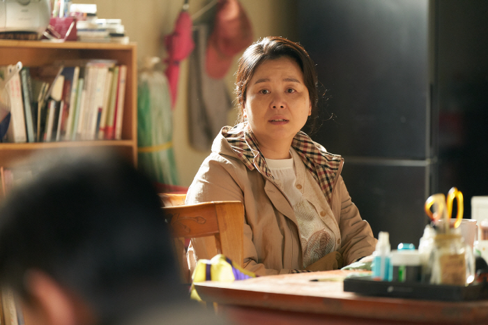 Jang Hye-jin, the owner of the world, is so fun. I think it's a good thing that I made a connection with director Yoon Ga-eun