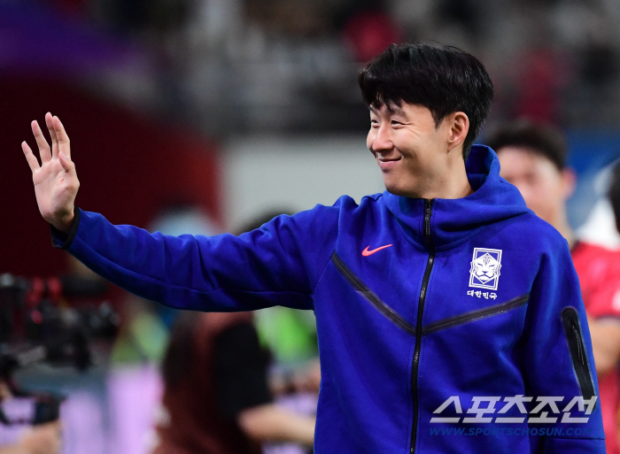 'Japan is completely different from Korea.' World-recognized Korea-Japan gap captain Son Heung-min is adamant, 'Japan? Not interested.'