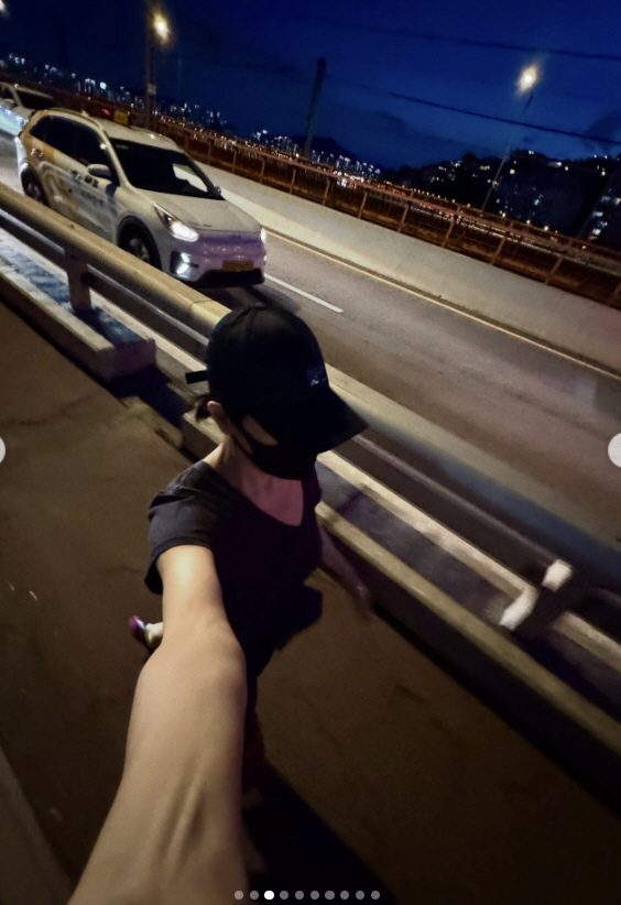 Kim Hye-soo, 55, has no time to take off his leggings...Making perfect body before Signal 2