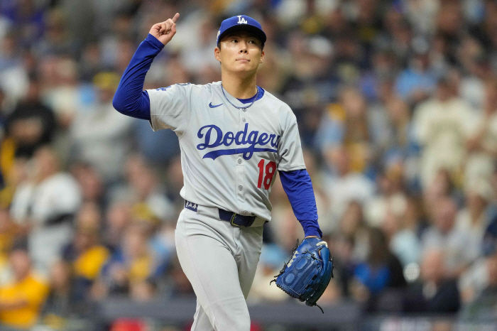 Ohtani's timely hit that showed signs of Yamamoto's 9 innings of 7K complete pitching! 88.9% of NLCS' 2nd consecutive win in away game LAD 51 Milwaukee