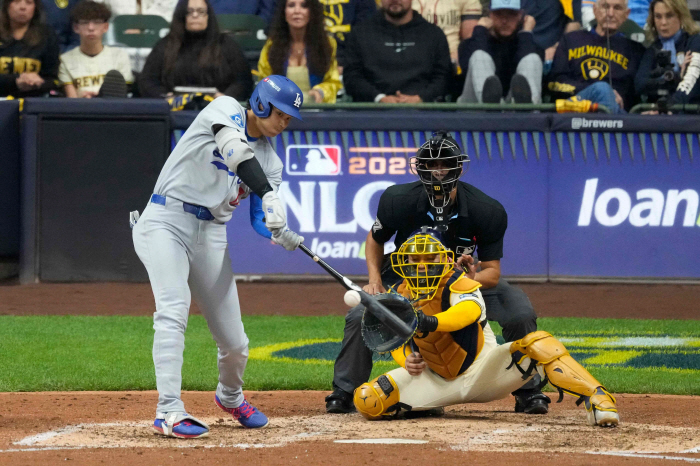 Ohtani's timely hit that showed signs of Yamamoto's 9 innings of 7K complete pitching! 88.9% of NLCS' 2nd consecutive win in away game LAD 51 Milwaukee