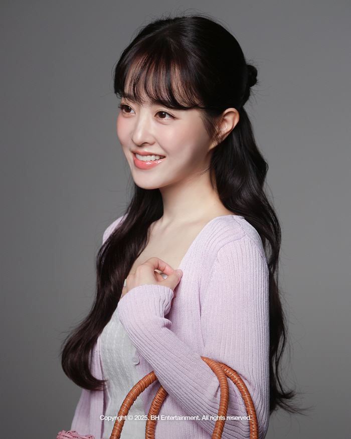 If Bobley promotes it, it's sold out..Park Bo-young opens up customers' wallets due to her harmless lovely charm