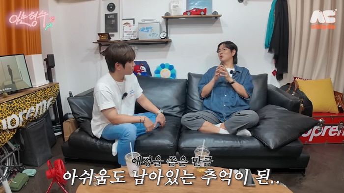 Jang Sung-kyu is disappointed as much as he poured out his depression affection after being notified that the six-year Walkman was cut off. (My brother-in-law is K.Will)