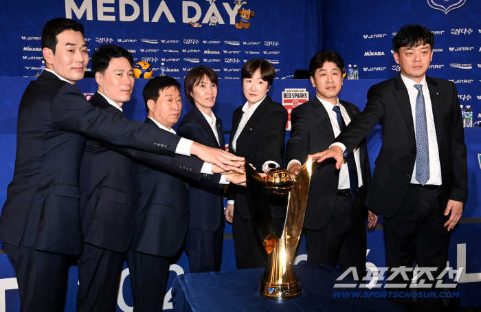 Kim Yeon-kyung retired Heungkuk Life's pride is hurt, and the IBK and Korea Expressway Corporation are expected to have a second-tier system...Yeonkyung is missing a lot