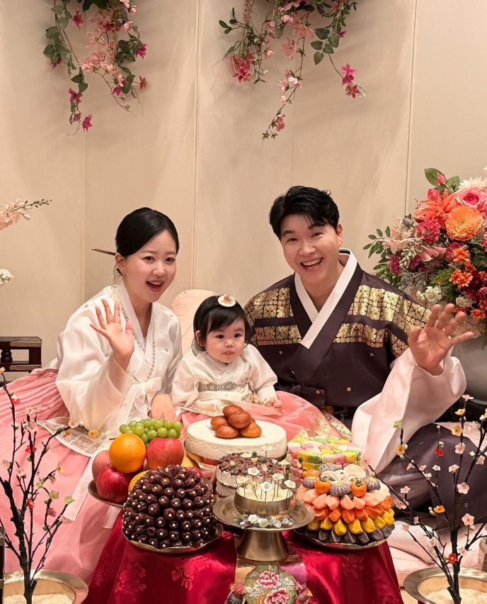 Park Soo-hong ♥ Kim Daye, the first birthday party of super-luxury that he revealed himself..What do you think I caught?
