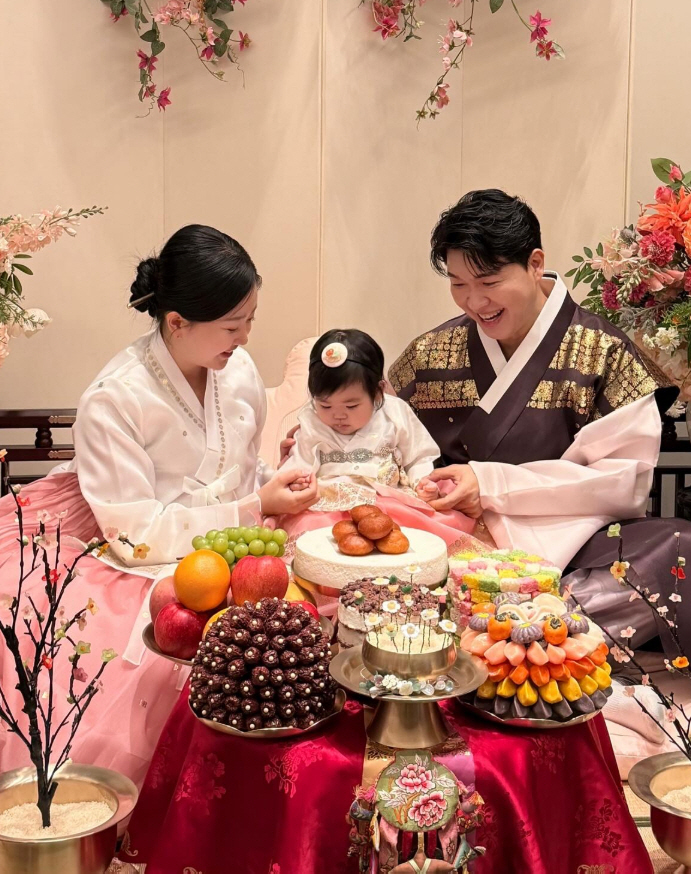 Park Soo-hong ♥ Kim Daye, the first birthday party of super-luxury that he revealed himself..What do you think I caught?