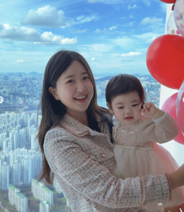 Park Soo-hong's first birthday party is the real reason for holding a lavish party. Daughter Jay, we met too late. We don't have enough time