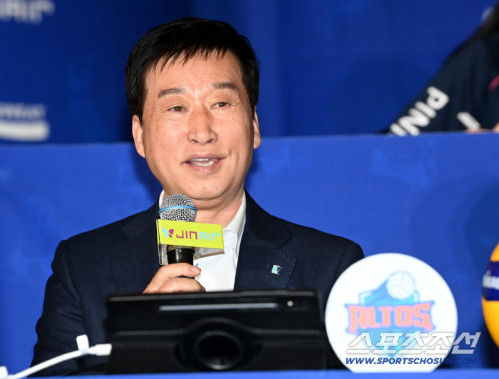  Director Kim Ho-chul opens the long-awaited season
