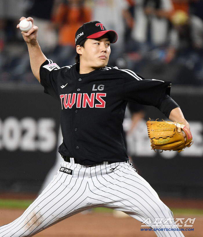 Tolhurst allowed one run in five innings, Kim Young-woo 153 kilometers, Park Si-won 152 kilometers. Enjoy the fastball in the second round of the Blue and White LG match