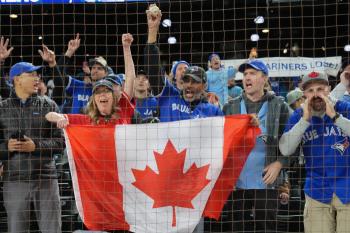 Toronto is angry. Seattle's mound bombing with five home runs, successful counterattack after losing two ALCSs
