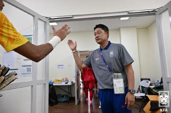 What's wrong with the U23 younger brothers? Korean soccer is all over the place...Saudi Arabia's 2nd consecutive series 06 shock overshadowed by Oh Dae-young, Lee Min-sung's squeaky squeaky squeaky