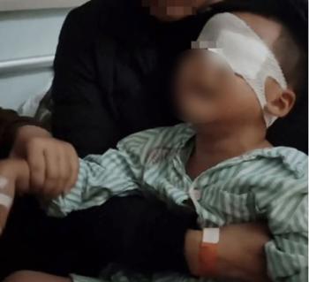 I put pork oil on a kindergarten student with an injured eye, so I lost my sight...doubt about the teacher's qualifications