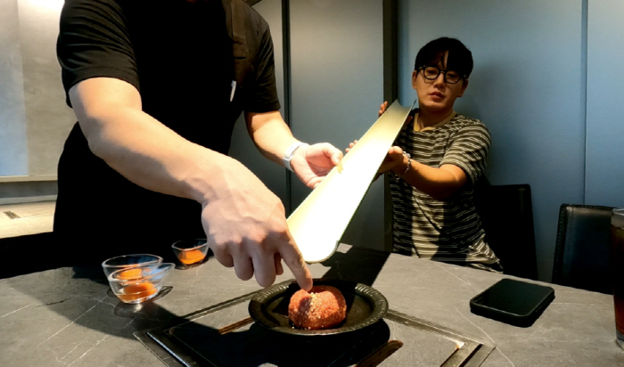 Jeon Hyun-moo, I want to get marriedI totally changed my styleFashion face-to-face with Lee Jun