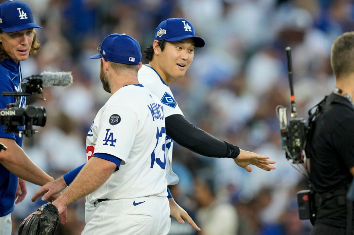 Ohtani's triple saves the god! Kim Hyesung is absent.. Yeondo Festival → Dodgers World Series 97.6%