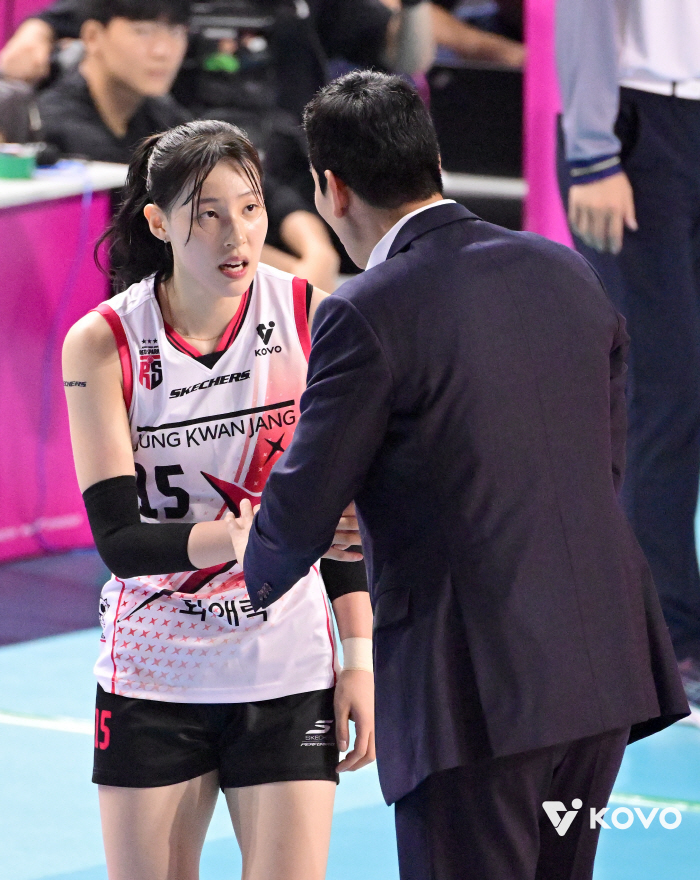 The pain of the championship match → Losing the opening game without Kim Yeon-kyung...I don't feel like I'm the head coach who breathed a deep sigh 