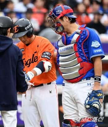  Choi Jaehoon, you know it's not intentional, right?