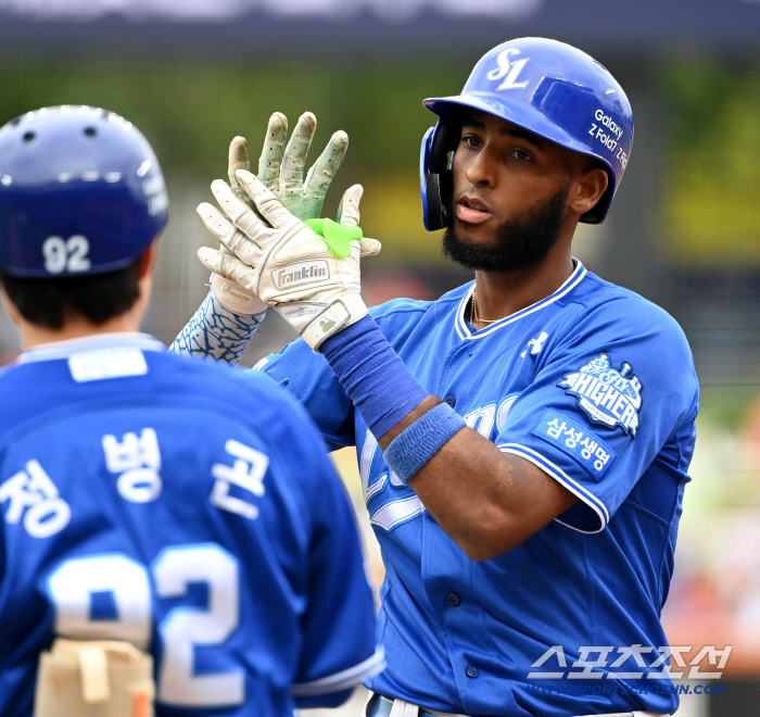  Diaz, happy first hit
