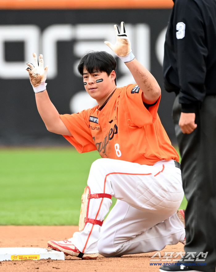  Double Roh Sihwan, good batting