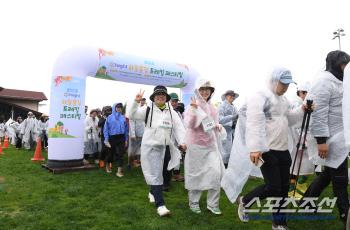  High1 Sky Forest Trail Trekking Festival, Participants Starting Trekking