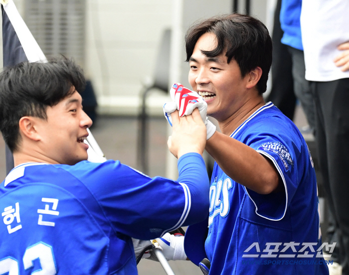  Kim Tae Hoon's come-from-behind solo shot