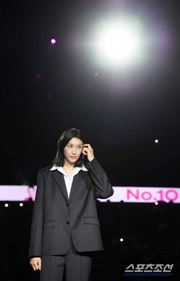  Kim Yeonkyung, this is the last one