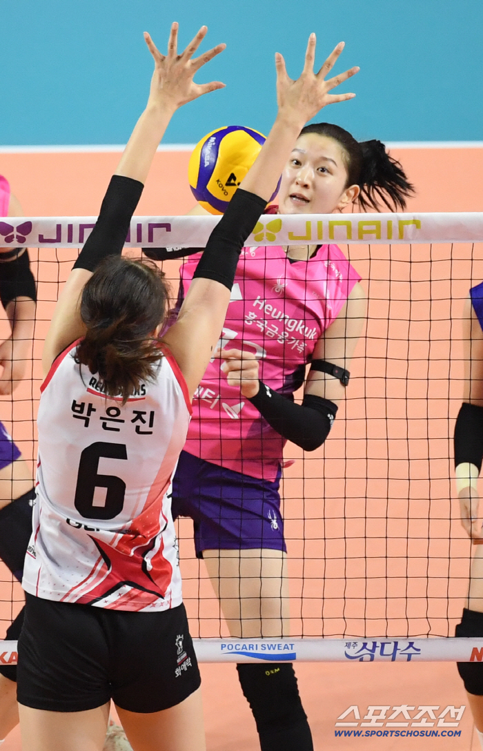  Lee Dahyun is in sync