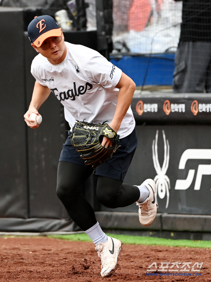  Lee Do Yoon's sharp body movements