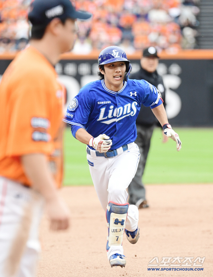  Lee Jae-hyun's two-run double against Ponce