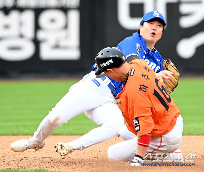  Ryu Ji-hyuk making contact with Ha Joo-seok, be careful not to get hurt!