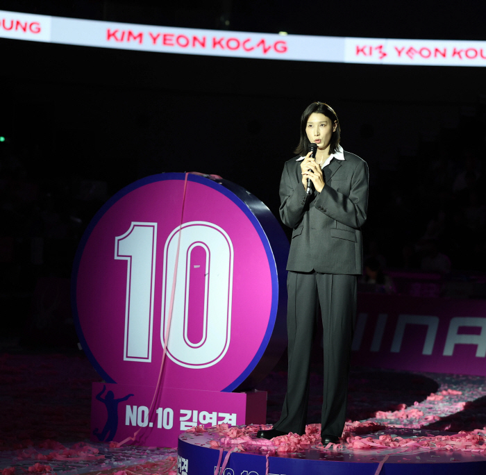 Today is the last day of Emperor Volleyball's permanent suspension…I finished it with a smile