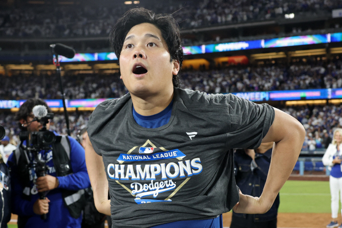We live in the time of Ohtani! One-man show led by Dodgers → 2 consecutive WS advances confirmed...A new history that has been written once again.