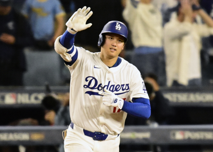 We live in the time of Ohtani! One-man show led by Dodgers → 2 consecutive WS advances confirmed...A new history that has been written once again.