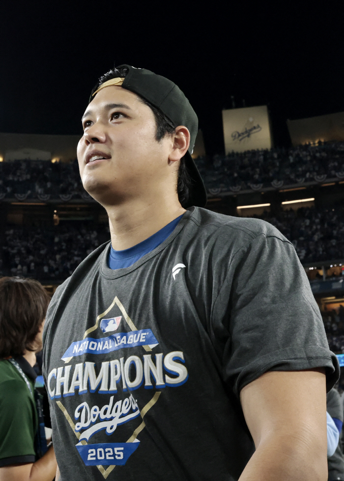 We live in the time of Ohtani! One-man show led by Dodgers → 2 consecutive WS advances confirmed...A new history that has been written once again.