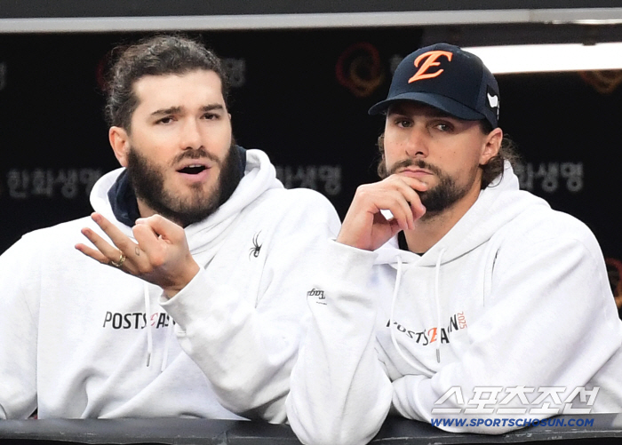 11 runs in this combination, who knew...Weiss's four-inning shock steel plate collapsed, the strongest 33-win duo ever. 
