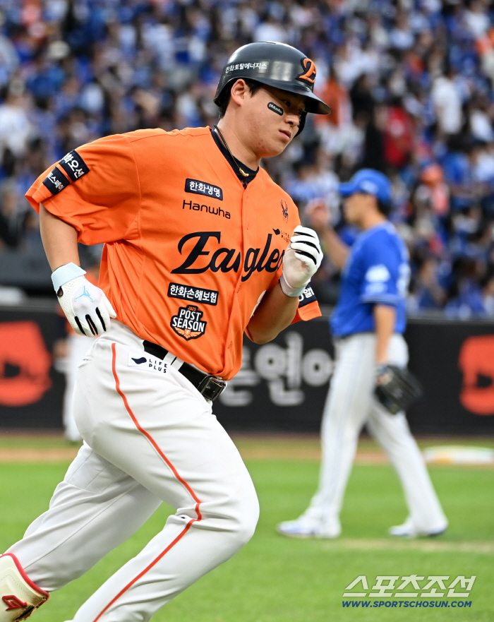 Experience in the playoffs? Hanwha, Hwang Young-mook, Lee Do-yoon, Kwon Kwang-min, and Heo In-seo from the 7th inning → Significant additional power has been secured