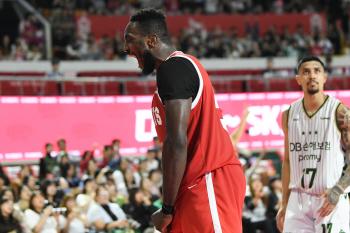  19P15R, field-fighting rate of only 32%. Jamil Warney like a cuckoo. SK 81 to 66 DB to be defeated. There were separate main characters who escaped four consecutive losses