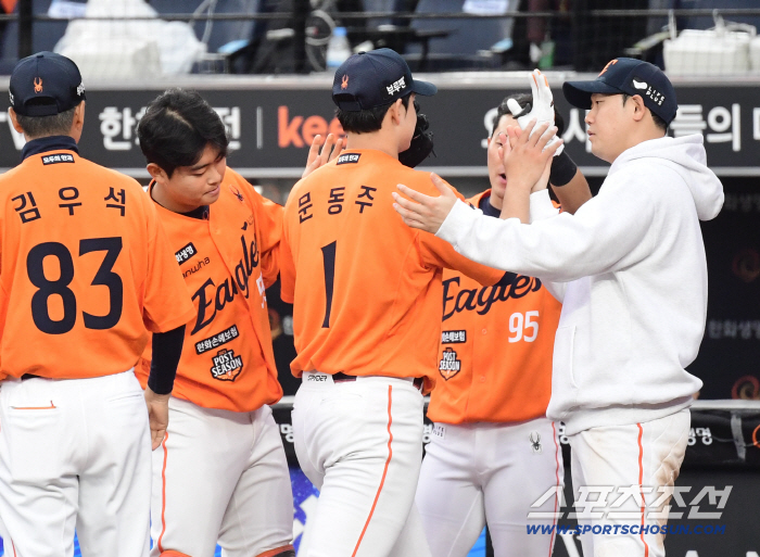 Kim Seo-hyun's sinking in shock, the appearance of a 162km finish, or Hanwha's choice to dominate autumn baseball?